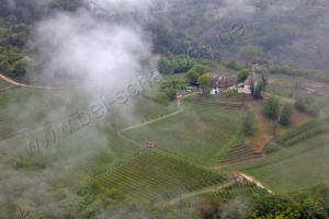 Kirchlein in Wolken