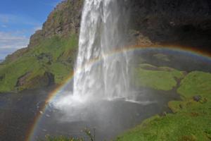 Regenbogen am Seljalandsfoss