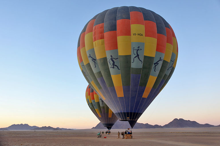 Startbereit für eine Ballonfahrt über die Namib