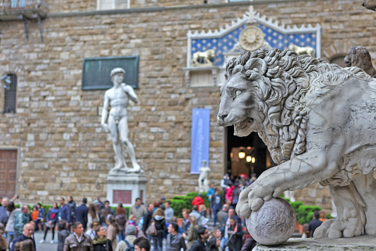 Am Palazzo Vecchio in Florenz
