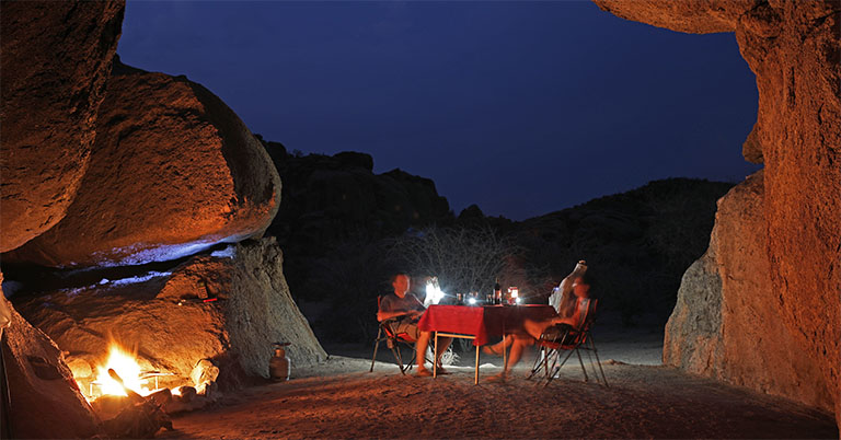 nächtliche Camping-Stimmung auf Omandumba, Namibia