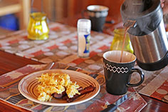 leckeres Frühstück auf Wüstenquell, Namibia