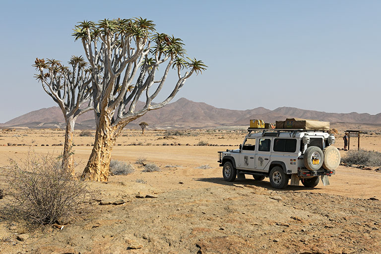 mit dem Landy unterwegs an der Blutkoppe, Namibia