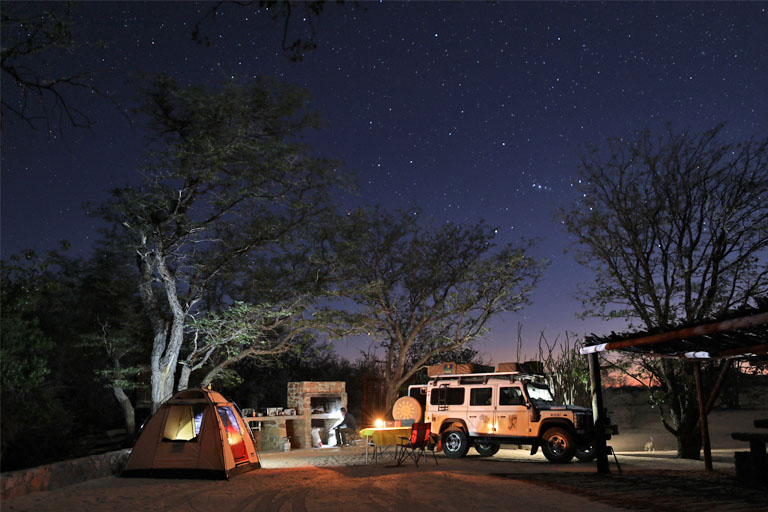 Abendstimmung im Madisa Camp, Namibia im Mai 2021