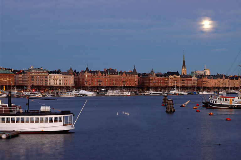 stockholm zur blauen stunde, schweden, dezember 2021