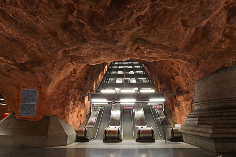 u-bahn tunnelbana stockholm station radhuset