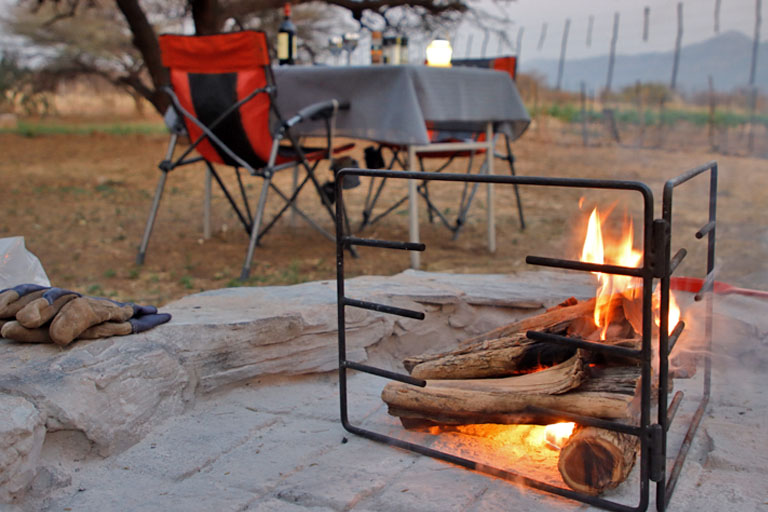 grillen, otavi vineyard campsite, namibia, september 2023