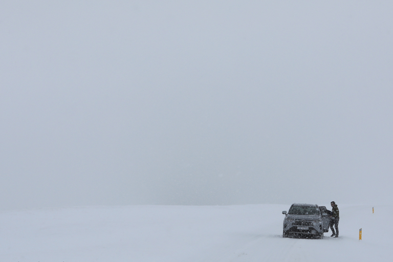 unterwegs in weiß, the big bright white, island, märz 2024