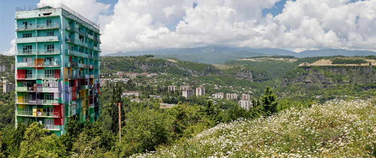 blick über tschiatura, georgien, mai 2024