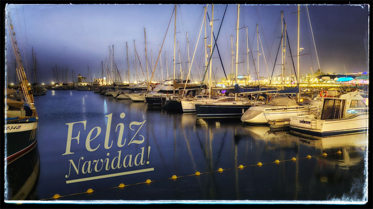 abendstimmung im kleinen hafen von castillo del aguila, lanzarote, dezember 2024