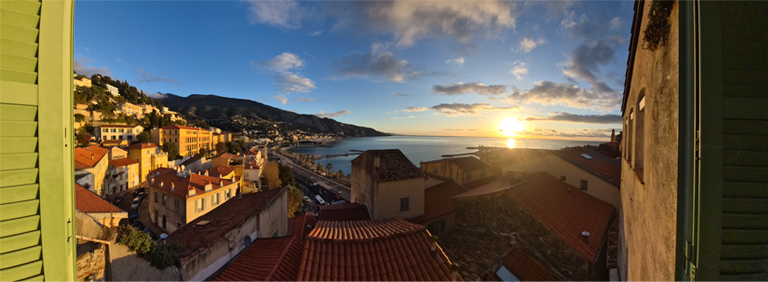sonnenaufgang in menton, frankreich, workation, dezember 2025