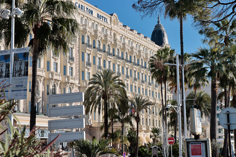 carlton hotel in cannes, frankreich. dezember 2025