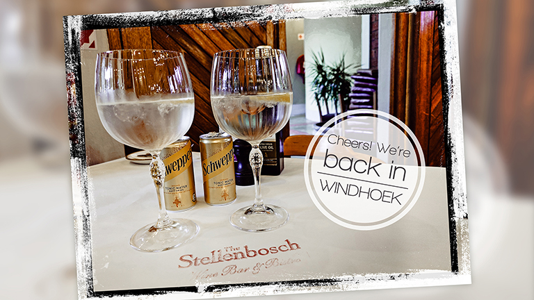 abendessen in der stellenbosch wine bar, windhoek, namibia, april 2026