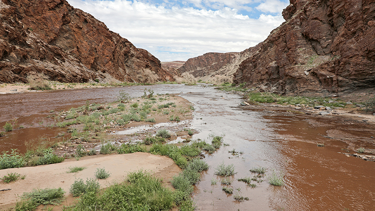 wasser am gaub pass, namib naukluft, namibia, april 2026