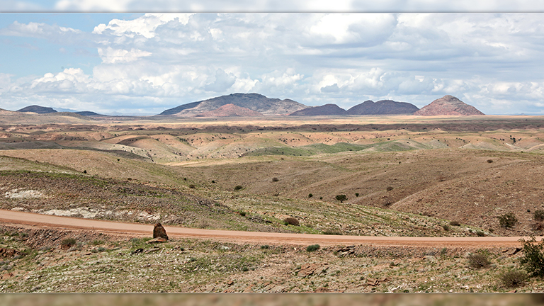 blick auf den gamsberg, namib naukluft, namibia, april 2026