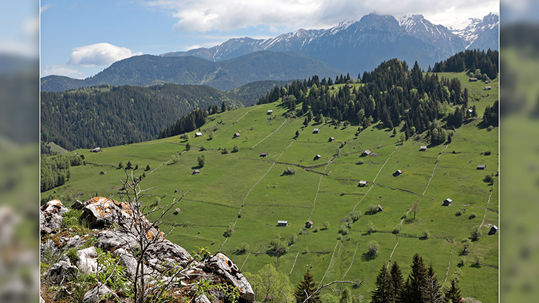 wanderung im bucegi gebirge, rumänien, mai 2024
